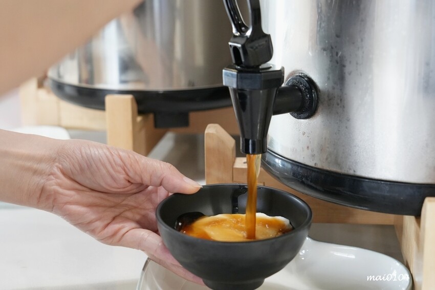 中壢牛肉麵推薦｜鍾小勤麵食館～免費加麵、加湯，豆花、飲料無限供應，吃飽還可以在旁邊的河堤步道散散步