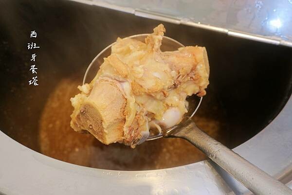 金榜拌麵 龍華店|龜山庶民美食,龍華科技大學師生最愛~百元以