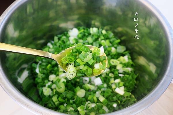 金榜拌麵 龍華店|龜山庶民美食,龍華科技大學師生最愛~百元以