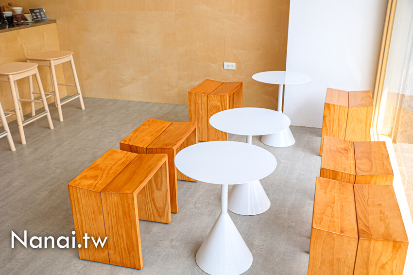 員林又有新店！連喝好幾天，招牌必點老闆隨便沖、藝伎美式只要100元，圓林園旁的老鷹咖啡