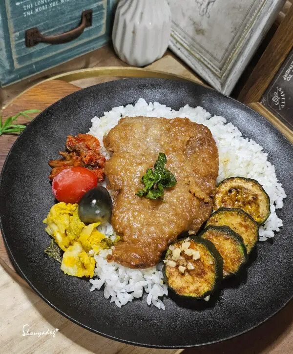 【團購優惠】三聲買 輕鬆上菜餐桌料理 一口蒜味米香腸 辣個雞 【團購優惠】三聲買 輕鬆上菜餐桌料理 一口蒜味米香腸 辣個雞