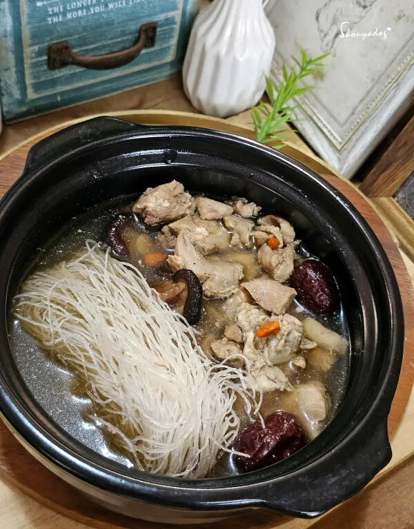 【團購優惠】三聲買 輕鬆上菜餐桌料理 一口蒜味米香腸 辣個雞 【團購優惠】三聲買 輕鬆上菜餐桌料理 一口蒜味米香腸 辣個雞