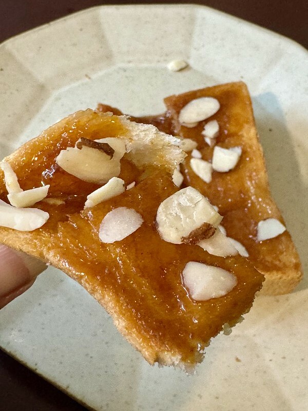 【台灣，桃園市，中壢區】秋甜kakigori ，新開幕好拍文青小店；日式刨冰、生吐司美味又好拍。（中壢冰店/中