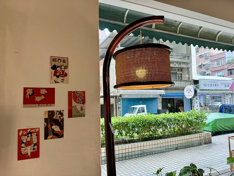 【台灣，桃園市，中壢區】秋甜kakigori ，新開幕好拍文青小店；日式刨冰、生吐司美味又好拍。（中壢冰店/中