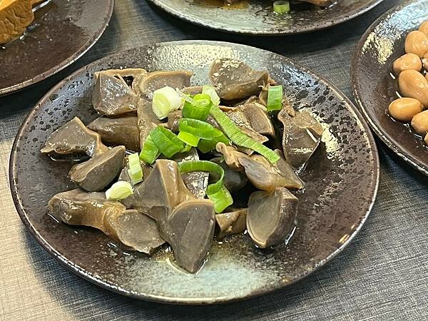 ＋（三芝美食）十間店～網購人氣滷味開實體店！5心級製作好滋味