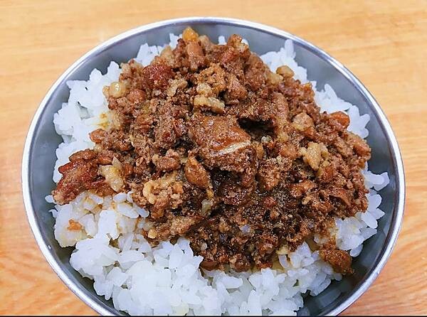 [台北小吃]士林芝山站「方媽媽小吃店」市場內的傳統乾淨又高c