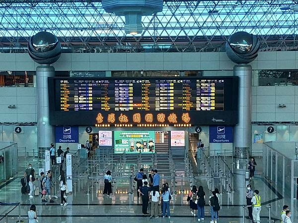 桃園國際機場第二航廈~北側觀景台5樓星巴克~南側觀景台3D彩