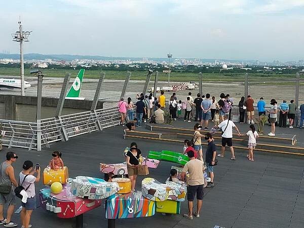 桃園國際機場第二航廈~北側觀景台5樓星巴克~南側觀景台3D彩