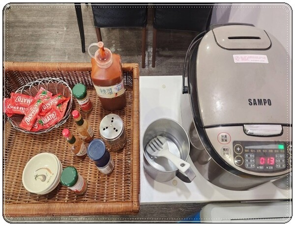 台中市沙鹿區【台中沙鹿】韓義小廚(靜宜店)☆靜宜大學商圈CP值超高的平價美食推薦☆韓式料理x義式料理x內用自助吧