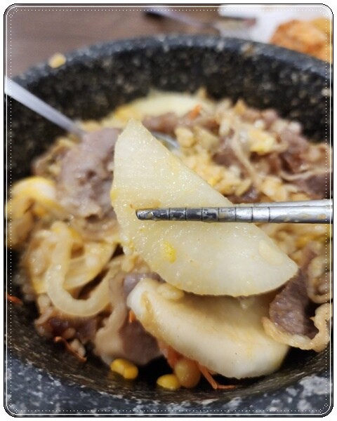 台中市沙鹿區【台中沙鹿】韓義小廚(靜宜店)☆靜宜大學商圈CP值超高的平價美食推薦☆韓式料理x義式料理x內用自助吧