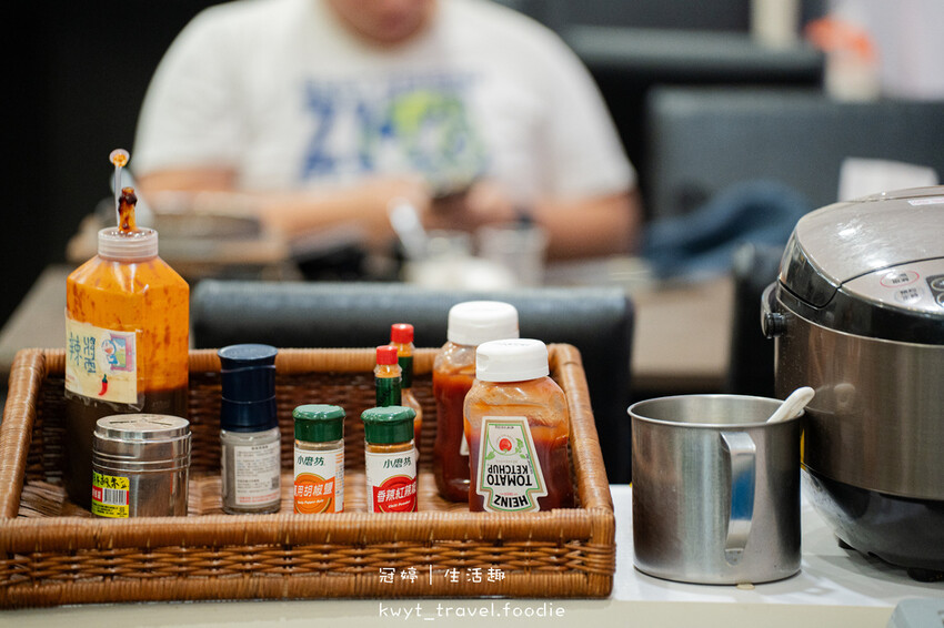 【韓義小廚】海量爆鮮蛤蜊義大利麵,沙鹿美食餐廳,主餐160元 【韓義小廚】海量爆鮮蛤蜊義大利麵,沙鹿美食餐廳,主餐160元