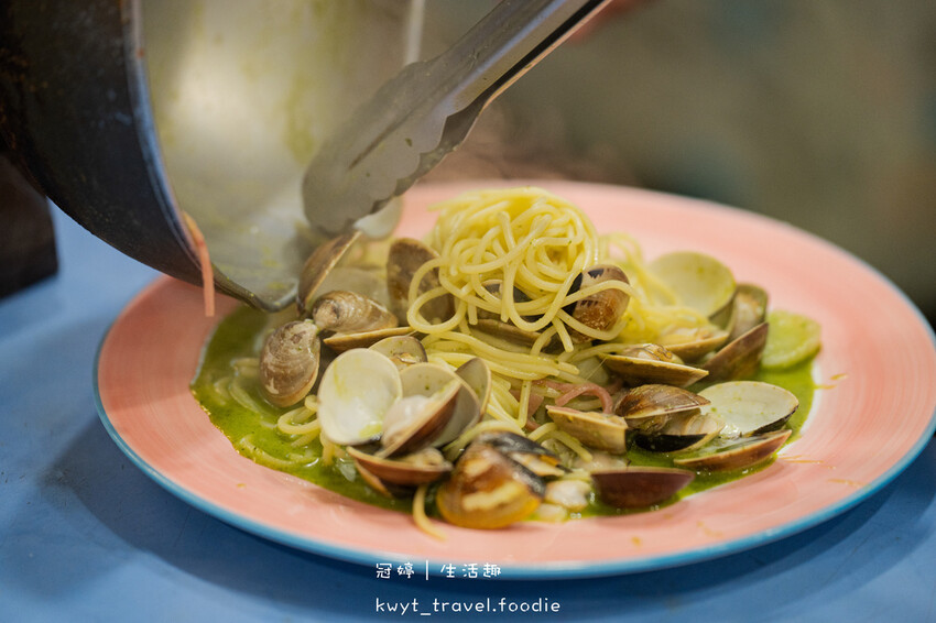 【韓義小廚】海量爆鮮蛤蜊義大利麵,沙鹿美食餐廳,主餐160元 【韓義小廚】海量爆鮮蛤蜊義大利麵,沙鹿美食餐廳,主餐160元