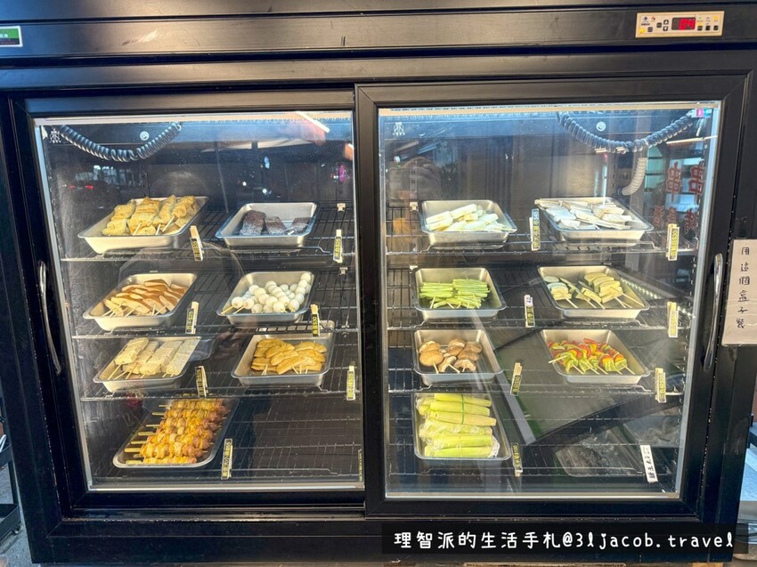 【合作邀約】台中美食開箱 串串燒烤 I 鄰近台中一中商圈鬧區的燒烤熱炒Combo - 理智派的生活手札