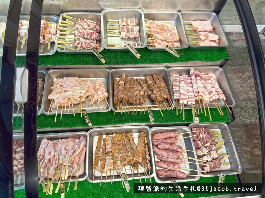 【合作邀約】台中美食開箱 串串燒烤 I 鄰近台中一中商圈鬧區的燒烤熱炒Combo - 理智派的生活手札