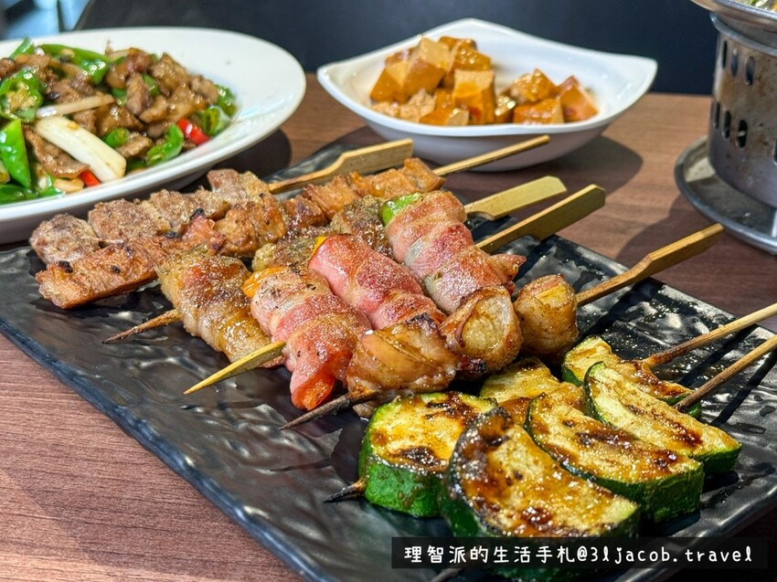 【合作邀約】台中美食開箱 串串燒烤 I 鄰近台中一中商圈鬧區的燒烤熱炒Combo - 理智派的生活手札