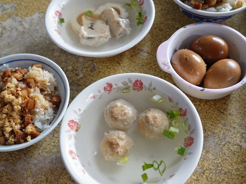 嘉義朴子—油飯、米糕店｜微笑、親切、快樂 在地人帶路無名米糕｜南通路