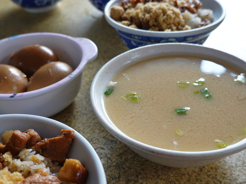 嘉義朴子—油飯、米糕店｜微笑、親切、快樂 在地人帶路無名米糕｜南通路