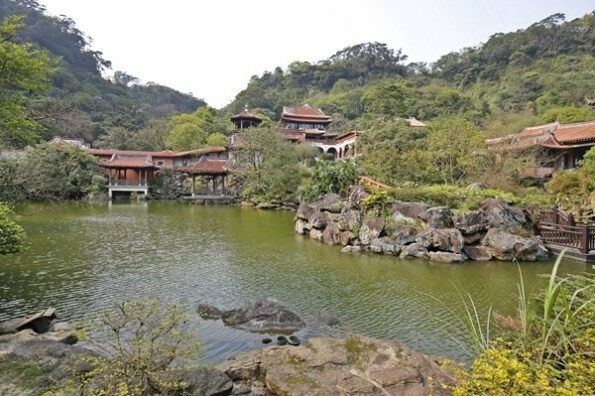 台南銀都屋日式料理︱台南平價定食推薦套餐.單點近台南火車站東區美食