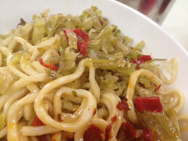 大牛牛肉麵：<小吃>大牛牛肉麵-紅燒湯頭大碗滿意~撐破肚皮也要吃