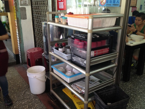 大牛牛肉麵：<小吃>大牛牛肉麵-紅燒湯頭大碗滿意~撐破肚皮也要吃