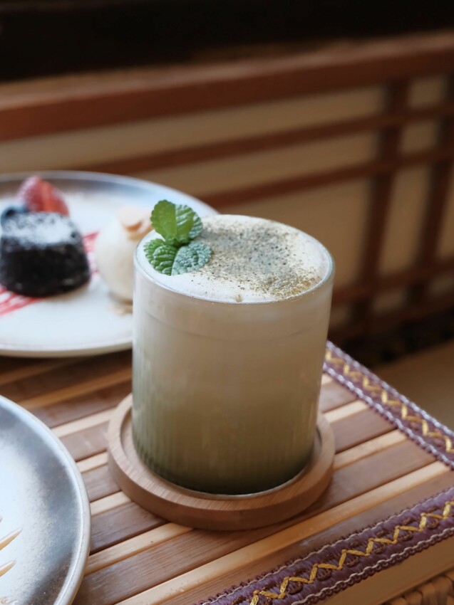 [台南中西區] 木梯喫茶店｜昭和風老宅咖啡廳｜必點法式甜薄餅、私房甜點｜台南超隱密老宅咖啡廳｜一週營業4天｜內附完整菜單 - 萍姐愛分享