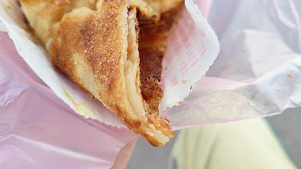 馬祖蔥油餅｜超香超酥超脆１份加蛋蔥油餅只要３５元