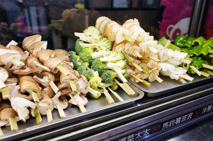 微醺串燒站｜隱藏巷弄平價居酒屋！炭火串燒25元起．基隆美食推薦 @艾瑪  吃喝玩樂札記