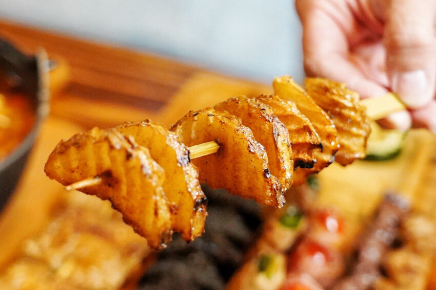 微醺串燒站｜隱藏巷弄平價居酒屋！炭火串燒25元起．基隆美食推薦 @艾瑪  吃喝玩樂札記