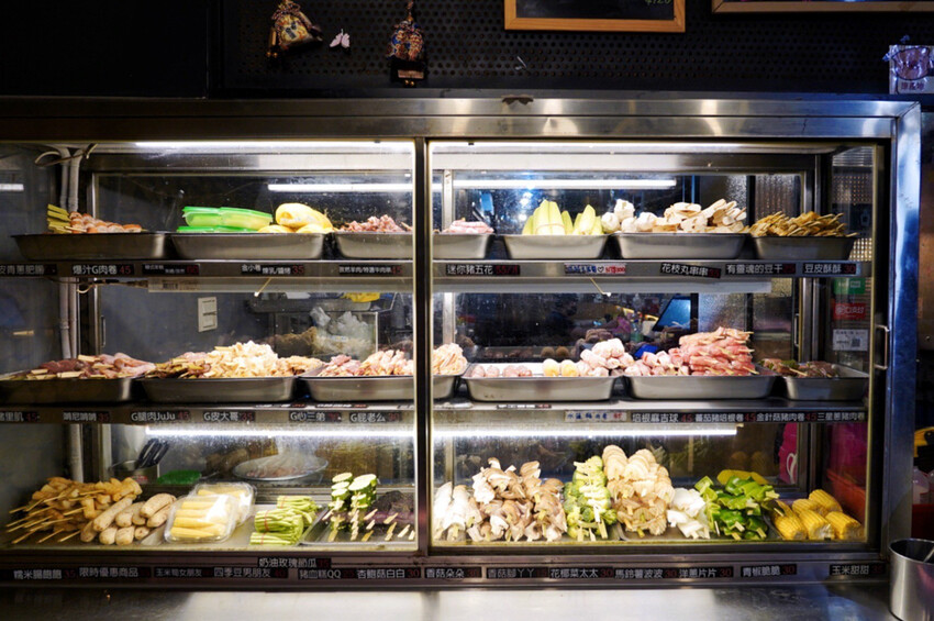 微醺串燒站｜隱藏巷弄平價居酒屋！炭火串燒25元起．基隆美食推薦 @艾瑪  吃喝玩樂札記