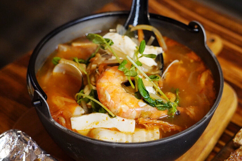 微醺串燒站｜隱藏巷弄平價居酒屋！炭火串燒25元起．基隆美食推薦 @艾瑪  吃喝玩樂札記