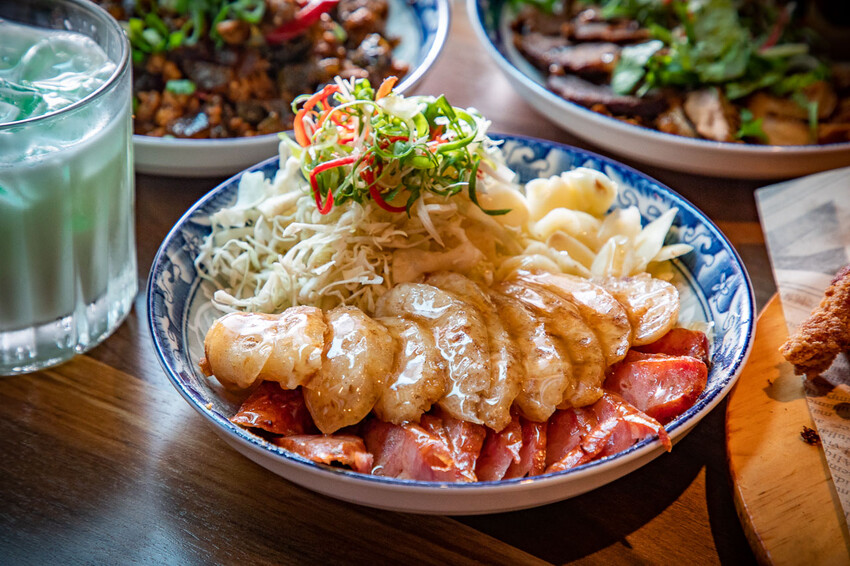 桃園市中壢區咱們小聚食堂｜時尚台式深夜食堂！台式小吃的價格，餐酒館的規格