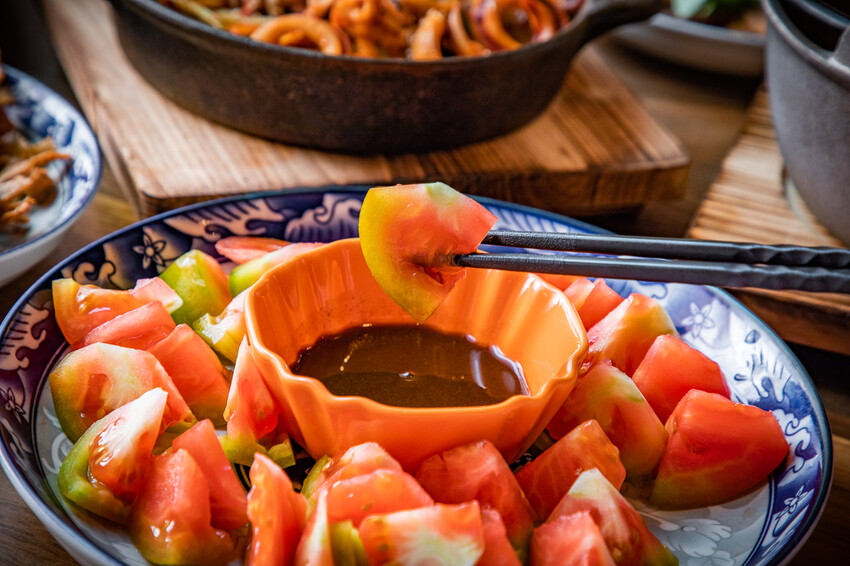 桃園市中壢區咱們小聚食堂｜時尚台式深夜食堂！台式小吃的價格，餐酒館的規格