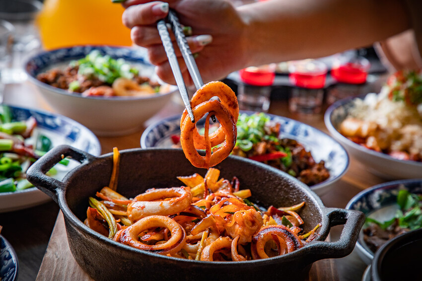 桃園市中壢區咱們小聚食堂｜時尚台式深夜食堂！台式小吃的價格，餐酒館的規格