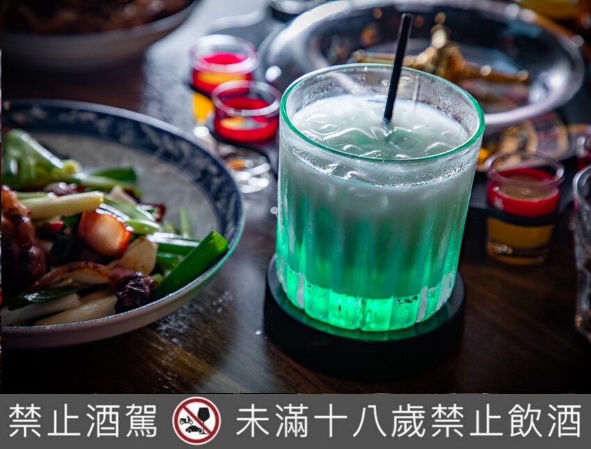 桃園市中壢區咱們小聚食堂｜時尚台式深夜食堂！台式小吃的價格，餐酒館的規格