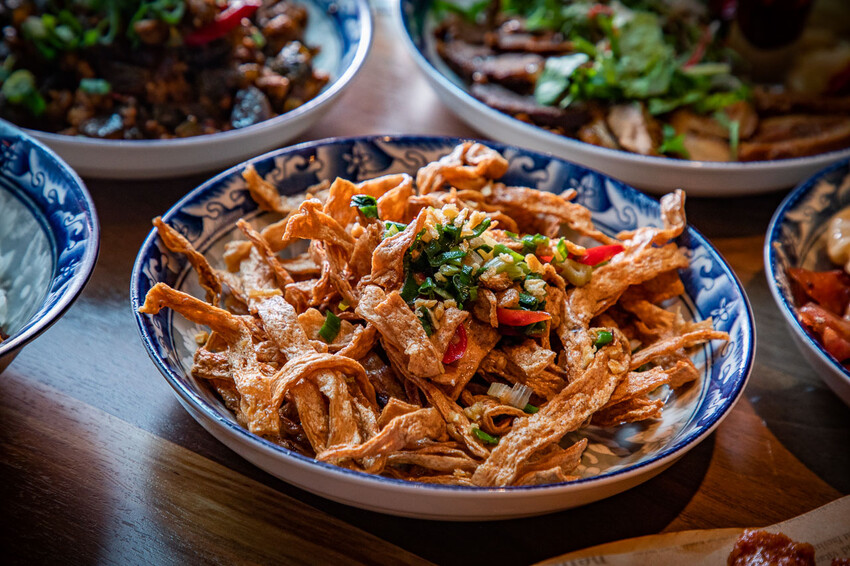 桃園市中壢區咱們小聚食堂｜時尚台式深夜食堂！台式小吃的價格，餐酒館的規格