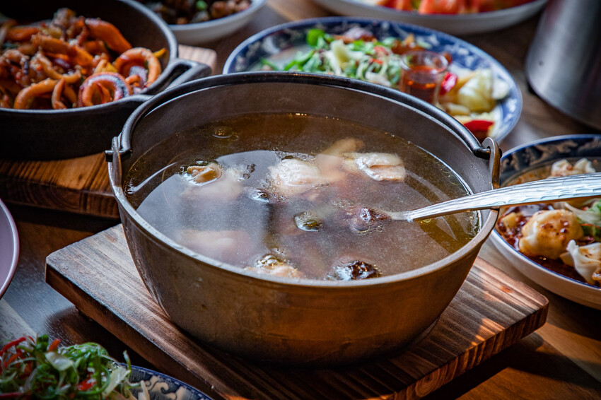 桃園市中壢區咱們小聚食堂｜時尚台式深夜食堂！台式小吃的價格，餐酒館的規格