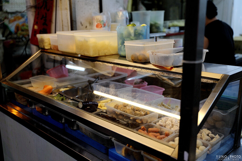 任選6樣只要百元 天天吃也不傷荷包的銅板價滷味!店內還有免費雞白湯讓你喝到飽 隱身巷弄的高CP值小吃|貳