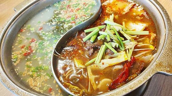 川巴子火鍋樓｜行天宮捷運站附近，帶有迷人特色的麻辣鍋吃到飽