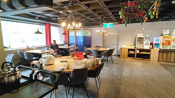 川巴子火鍋樓｜行天宮捷運站附近，帶有迷人特色的麻辣鍋吃到飽