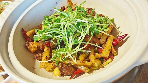 川巴子火鍋樓｜行天宮捷運站附近，帶有迷人特色的麻辣鍋吃到飽