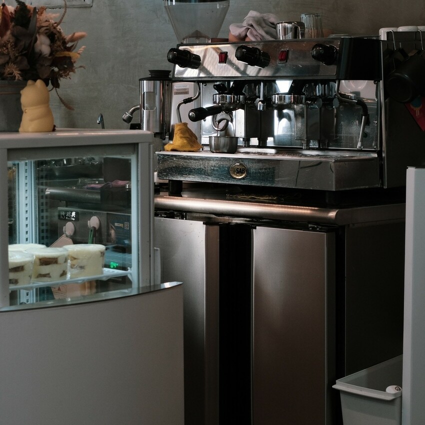 【台南 中西】隱身巷弄的1+咖啡1pluscoffee 不只是一家咖啡館