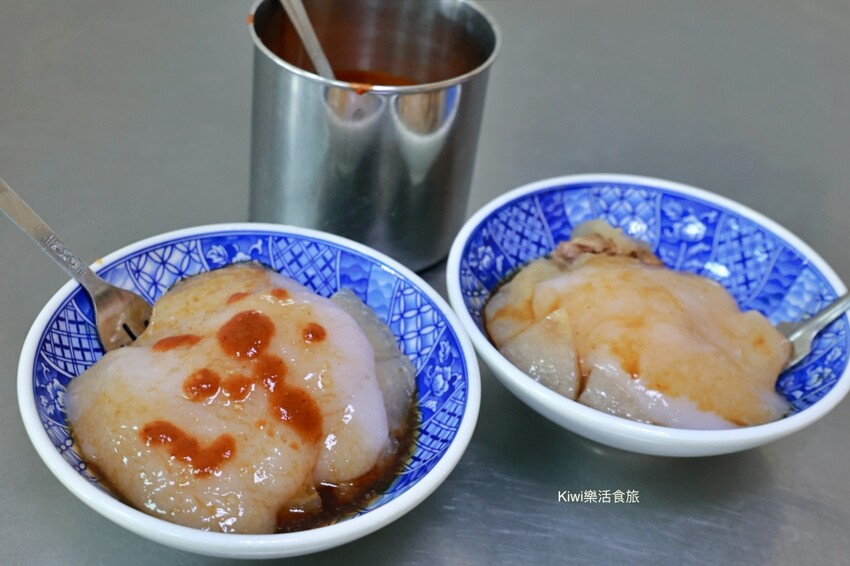 水里董家三兄弟肉圓(四弟的店)︱南投水里銅板小吃,董家肉圓老店還有免費湯喝!近二坪大觀冰店.水里蛇窯陶