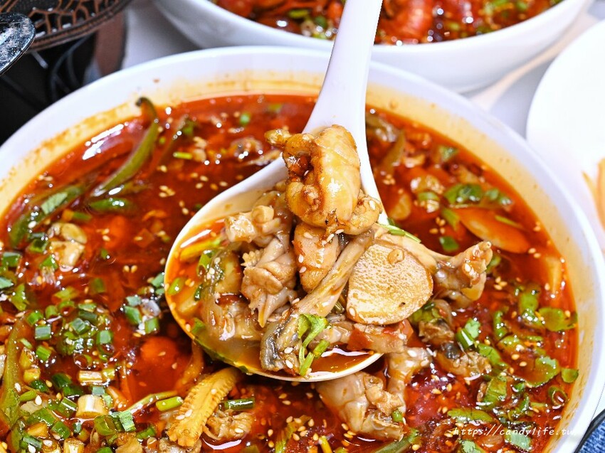 川渝香川菜料理|正宗重慶川菜,香辣烤魚、重慶香辣串串,還吃得到新鮮牛蛙料理