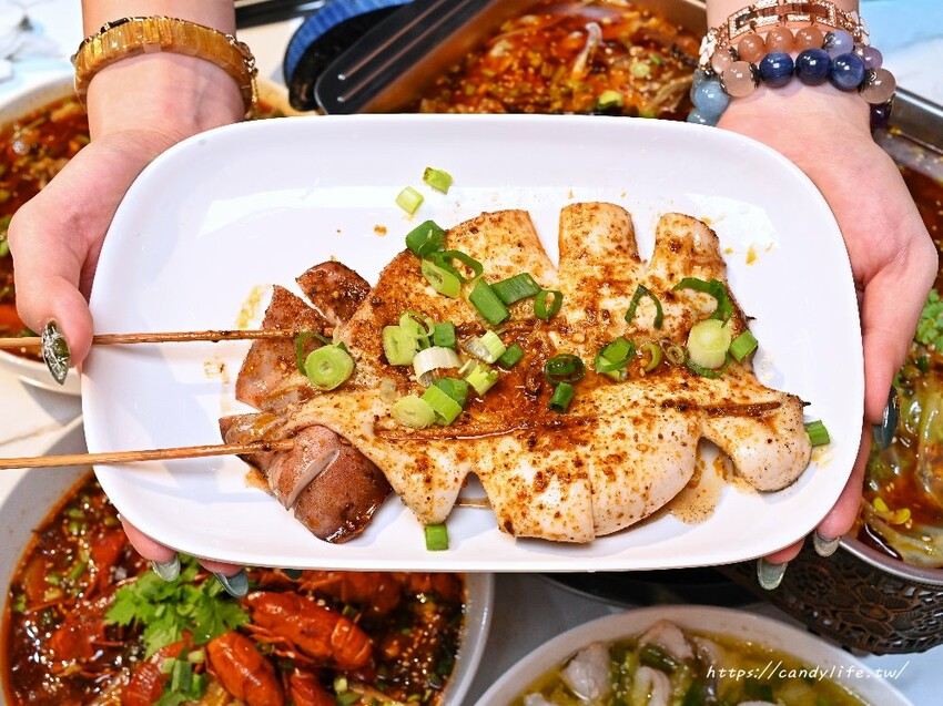 川渝香川菜料理|正宗重慶川菜,香辣烤魚、重慶香辣串串,還吃得到新鮮牛蛙料理