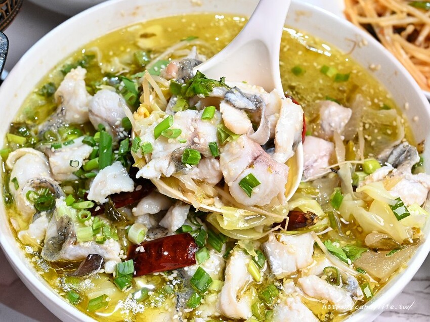 川渝香川菜料理|正宗重慶川菜,香辣烤魚、重慶香辣串串,還吃得到新鮮牛蛙料理