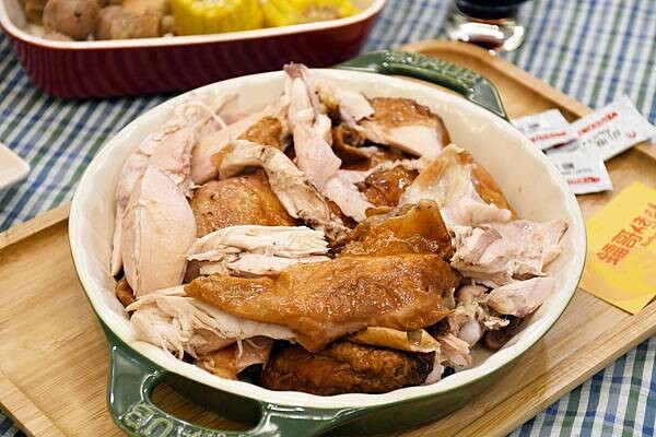 最需要天時地利人和的烤雞，在地人最不希望被分享出來的烤雞，一周只賣四天～一天還只有30隻雞的【鐳哥烤雞