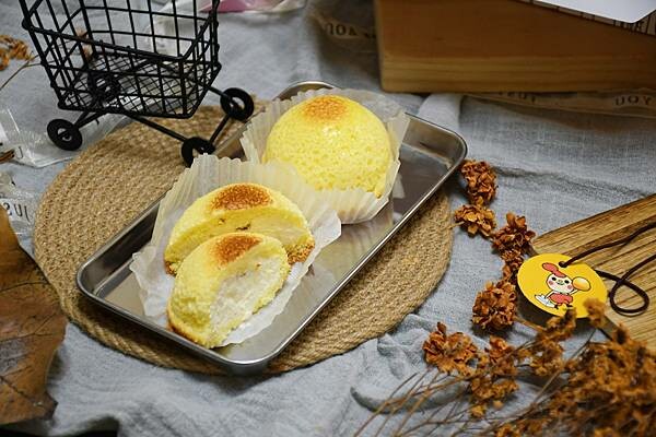 高雄伴手禮推薦【甜子烘焙】上過電視的人氣美食，銅板價格讓人吃到小時候宛如銅鑼燒蛋糕的風味！