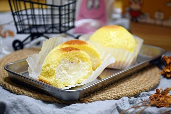 高雄伴手禮推薦【甜子烘焙】上過電視的人氣美食，銅板價格讓人吃到小時候宛如銅鑼燒蛋糕的風味！