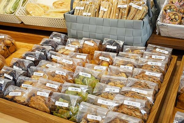 高雄伴手禮推薦【甜子烘焙】上過電視的人氣美食，銅板價格讓人吃到小時候宛如銅鑼燒蛋糕的風味！