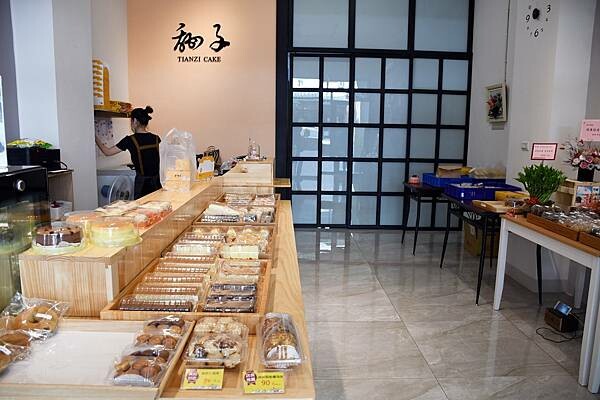 高雄伴手禮推薦【甜子烘焙】上過電視的人氣美食，銅板價格讓人吃到小時候宛如銅鑼燒蛋糕的風味！